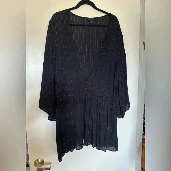 Never Worn Black Torrid Cinch Waist Top with Flutter Sleeves and Gold Stripes - Picture 1 of 7